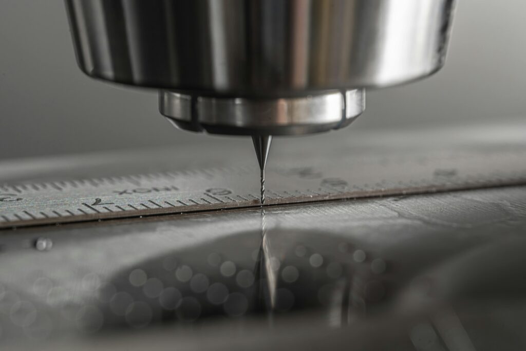 CNC machining tolerance and precision control on metal parts